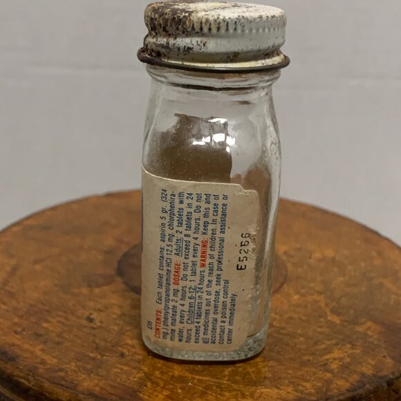 Vintage Bayer Decongestant Cold Tablets Glass Bottle - Picture 5 of 9
